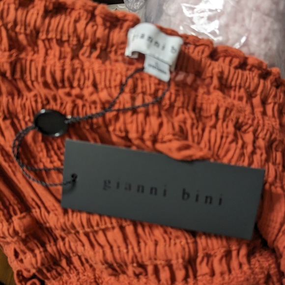 Gianni Bini Rylee Square Long Sleeve Blouse - Picture 5 of 5